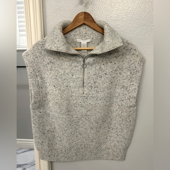 Design History Women's Sleeveless Quarter-Zip Sweater - Picture 3 of 7